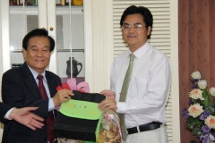 mou-Faculty-of-Business-Administration-Guangxi-University-20