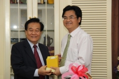 mou-Faculty-of-Business-Administration-Guangxi-University-21