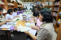 ภาพบรรยากาศโครงการพัฒนาห้องสมุดโรงเรียนวัดท้องคุ้ง